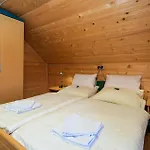 4 Bedroom Cozy In 펜션 *