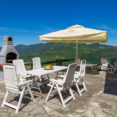 Vakantiehuis 4 Bedroom Cozy In Podstene