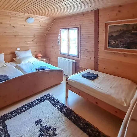 4 Bedroom Cozy In